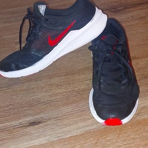 Nike downshifter 11 big boys